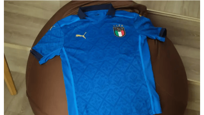 Do guys usually buy jerseys in the player’s edition or the fan’s edition?