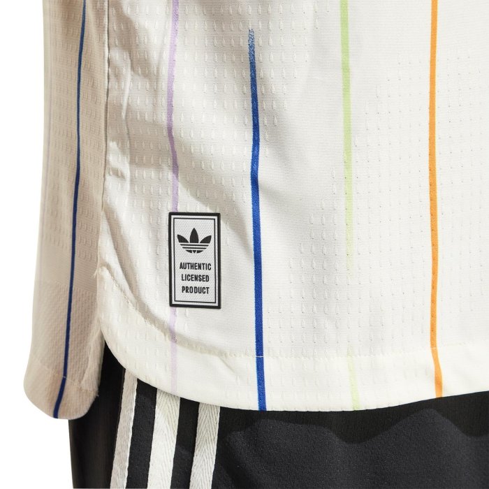 KD3348_camiseta-adidas-2a-japon-authentic-26-blanca_4_detalle-autenticidad.jpg KD3348_camiseta-adidas-2a-japon-authentic-26-blanca_4_detalle-autenticidad.jpg